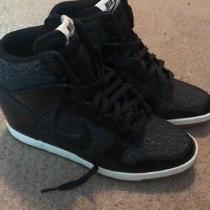 Nike - heeled high top sneaker